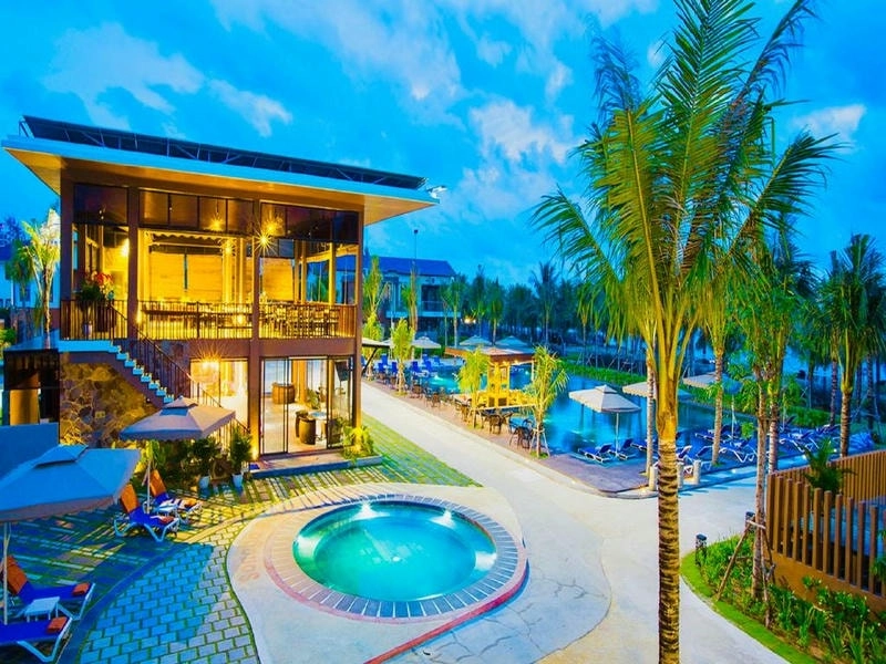 Resort Phú Quốc với hồ bơi vô cực tuyệt đẹp