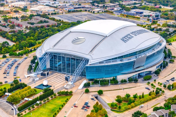Toàn cảnh AT&T Stadium từ xa hiện lên hoành tráng