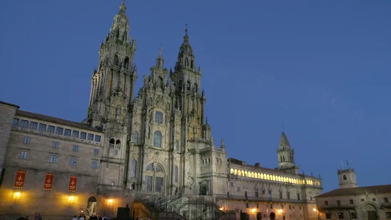 Santiago de Compostela và nghệ thuật đường phố