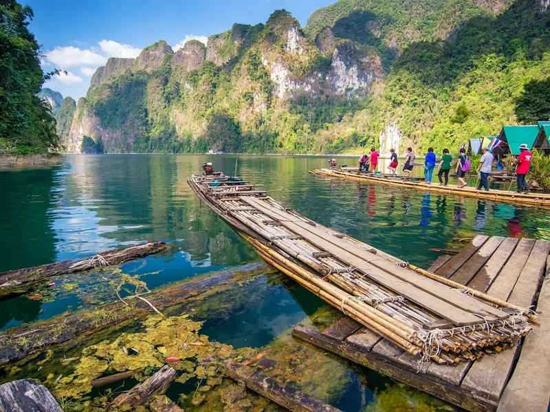 Surat Thani thu hút du khách bởi cảnh đẹp