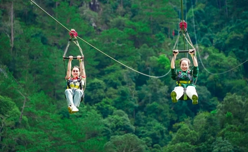 Thác Datanla Đà Lạt hùng vĩ với dòng nước trắng