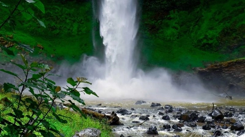 Thiên nhiên Thác Liêng Nung hoang sơ quyến rũ