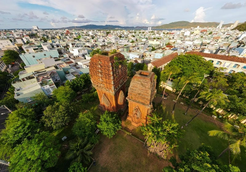 Khám phá kiến trúc độc đáo tại Tháp Đôi Bình Định