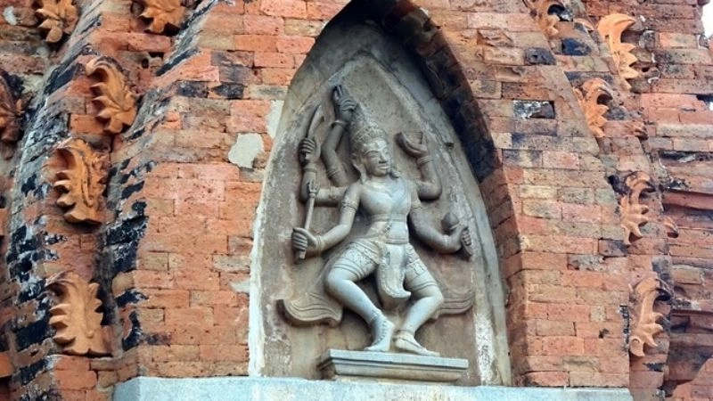 Khám phá Tháp Po Klong Garai hành trình thú vị