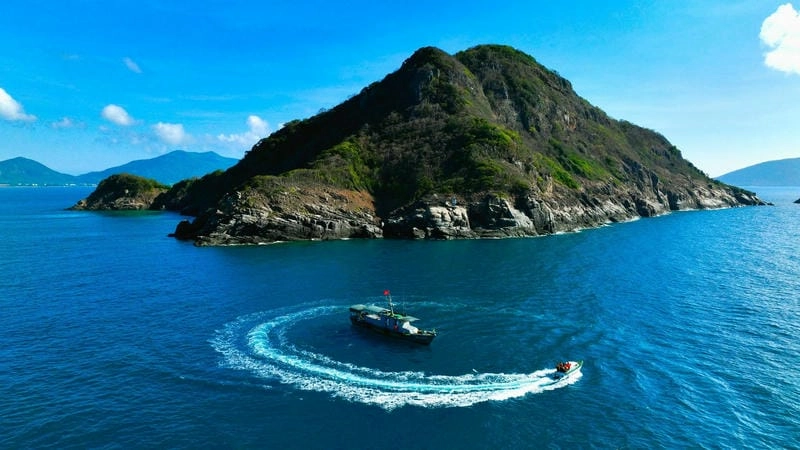 Thiên nhiên Côn Đảo - Viên ngọc xanh giữa biển khơi