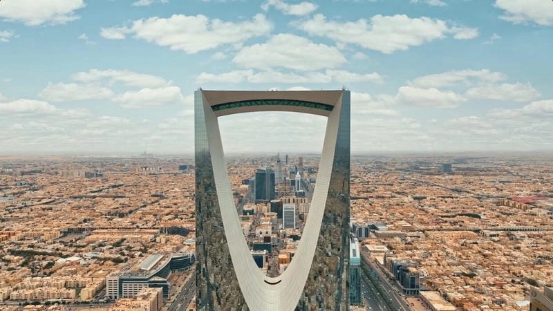 Kiến trúc Kingdom Centre Tower mang nét hiện đại tinh tế