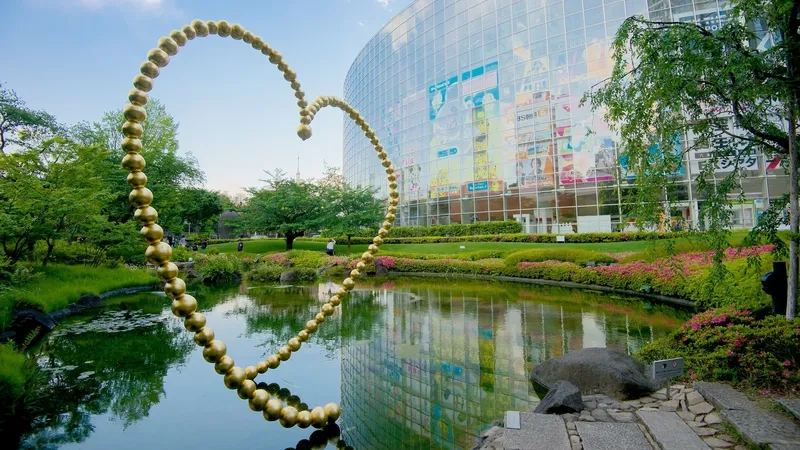 Tokyo luôn biết cách khiến du khách say mê