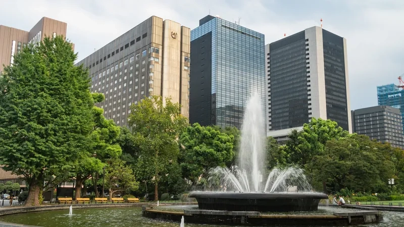 Tokyo mang vẻ đẹp cổ kính và hiện đại