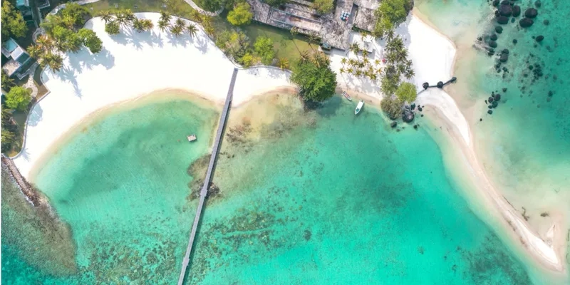 Những bãi biển cát trắng trải dài Trat