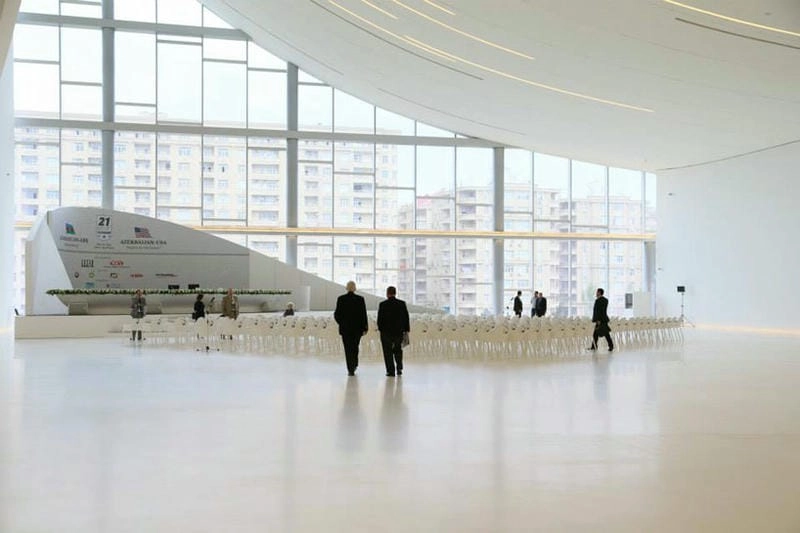 Khám phá biểu tượng Trung tâm Văn hóa Heydar Aliyev tại Azerbaijan