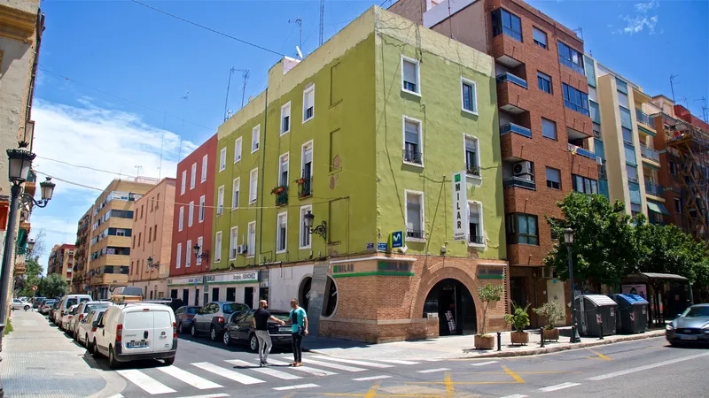 Valencia và những con đường lát đá cổ kính