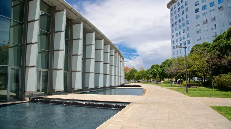 Valencia làm say lòng du khách bốn phương