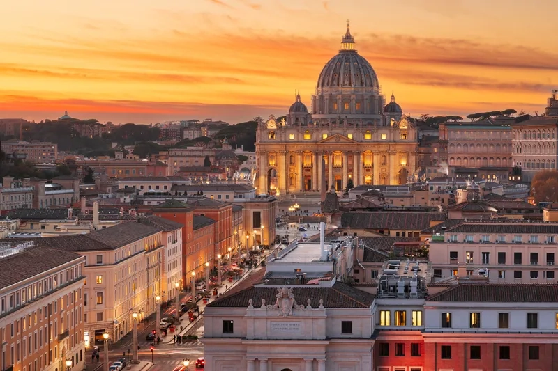 Vatican City hấp dẫn bởi vẻ uy nghi trầm mặc