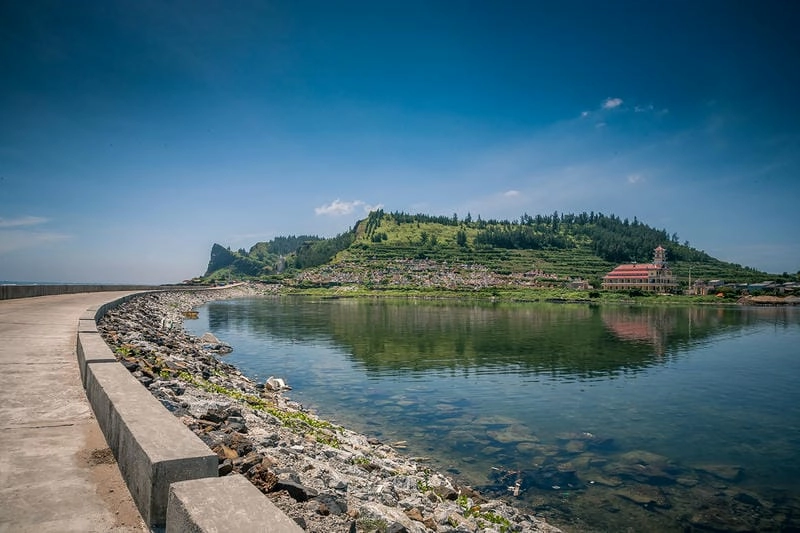 Vẻ đẹp Lý Sơn với bãi biển An Bình trong xanh