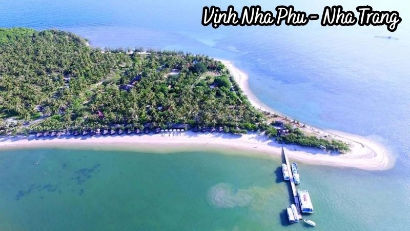 Vịnh Nha Phu nằm ở phía bắc Nha Trang