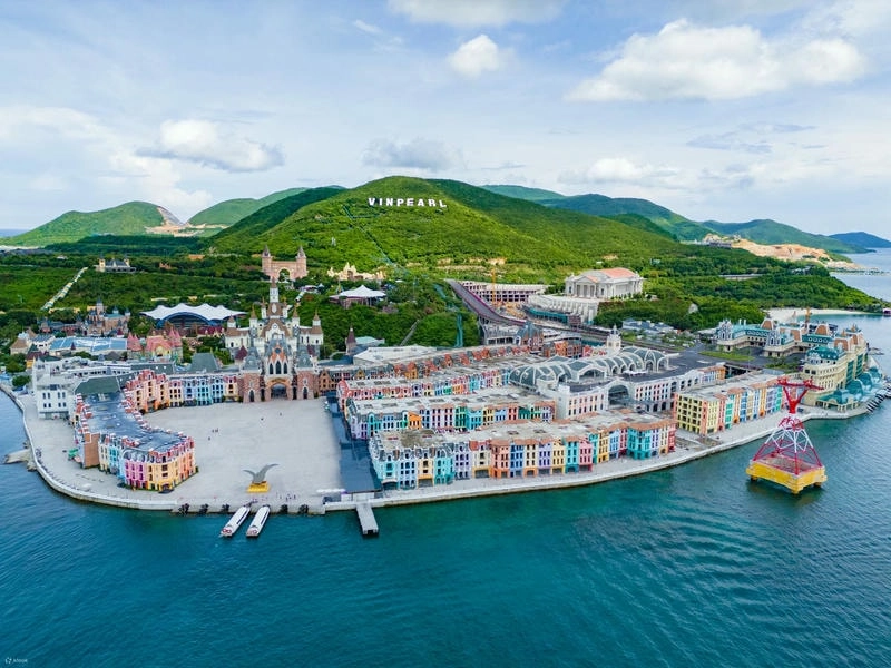 Khám phá công viên VinWonders Nha Trang rực rỡ