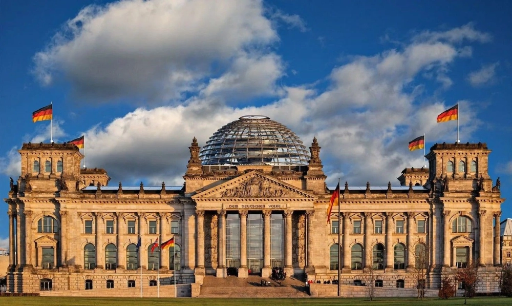 Tham quan Nhà Quốc hội Reichstag trải nghiệm lịch sử