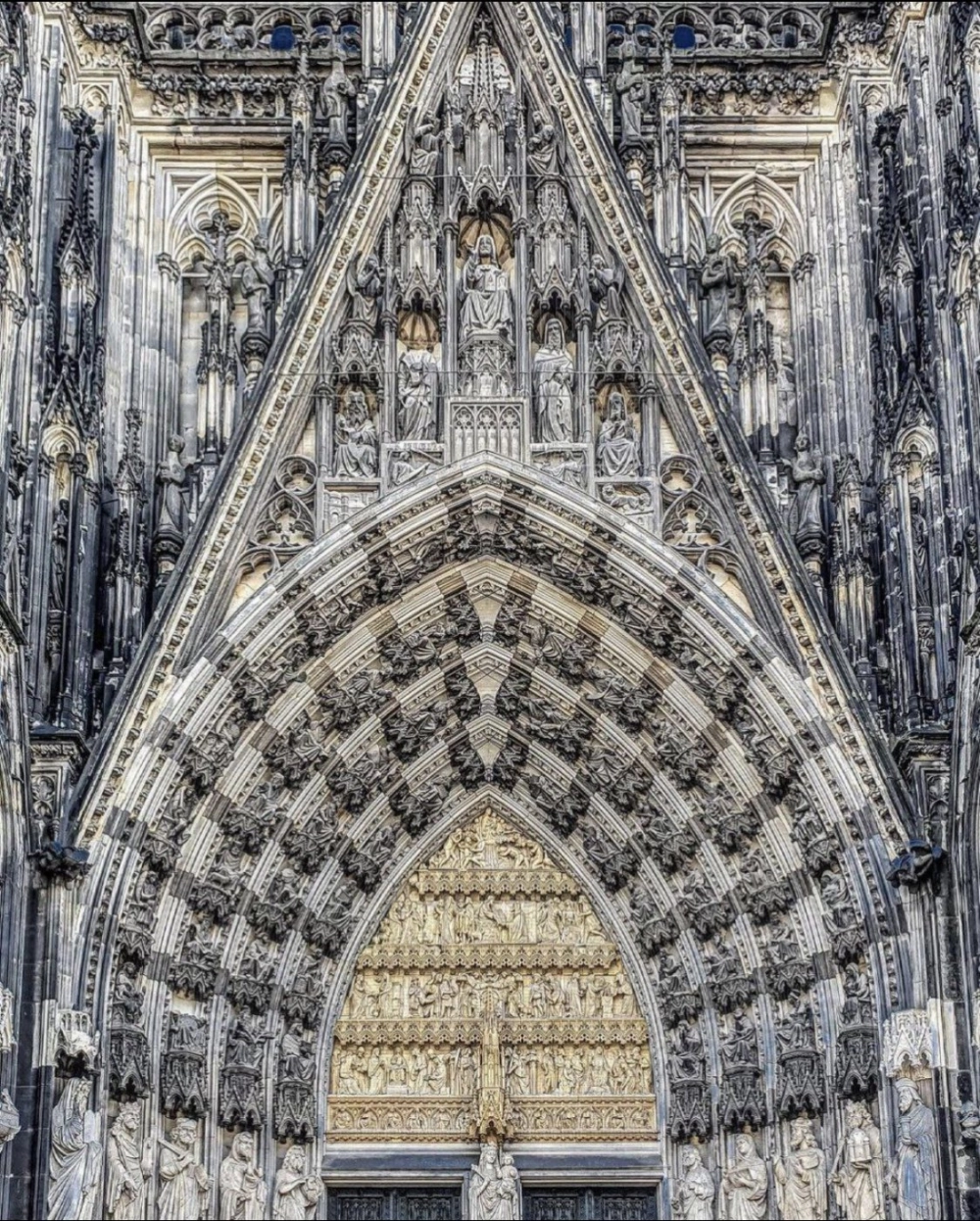 Nhà thờ Cologne ở đâu là câu hỏi của nhiều du khách